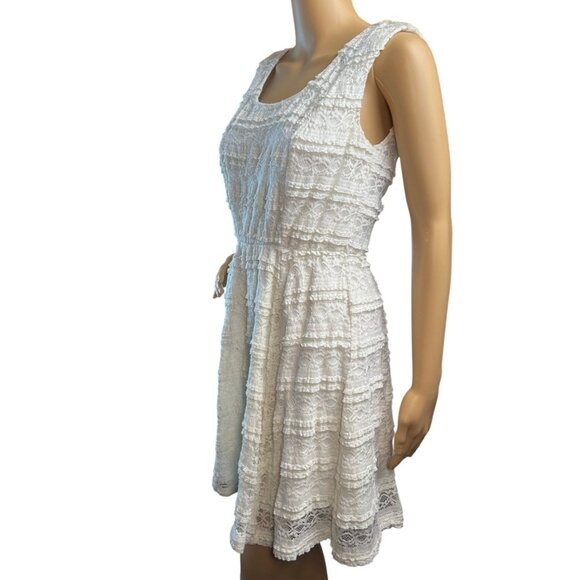 (5 for $25) Trixxi‎ Sleeveless Lace Mini Dress in White Size Medium - Picture 2 of 4